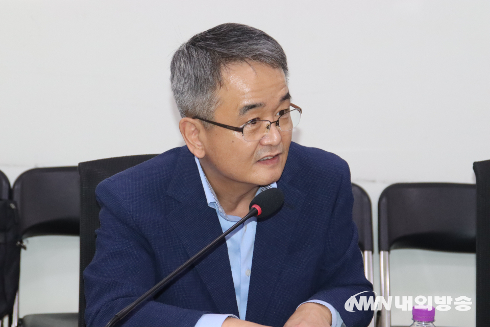발제를 맡은 김창록 경북대 법학전문대학원 교수. (사진=임동현 기자)