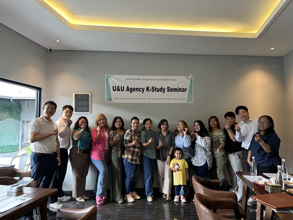 지난 4월 15일 인도네시아 현지에서 열린 'K-Study 한국어학연수 설명회'. (사진=유엔유어학원)