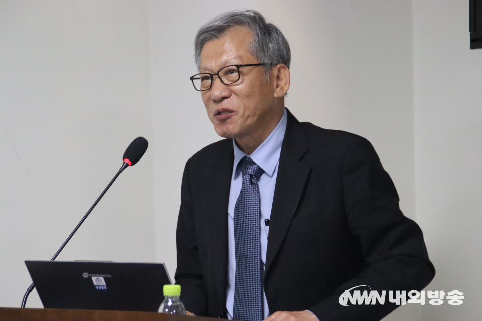 기조연설을 하는 유홍준 전 문화재청장. (사진=임동현 기자)