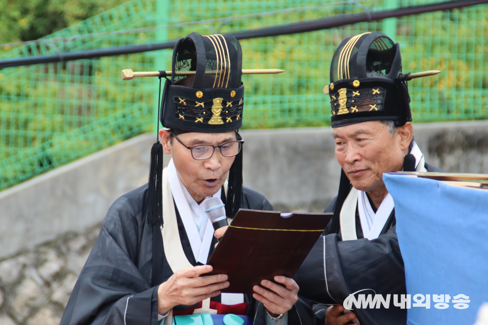 축문을 읽는 참여자. (사진=임동현 기자)